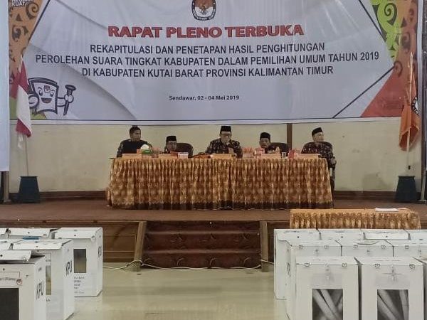 “Kompak Kubu Paslon 01 (Jokowi – Ma’aruf) dan Kubu Paslon 02 (Prabowo – Sandi) Pemilu 2019 Kutai Barat Aman, dan Damai”