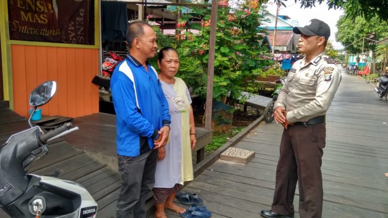 3S ( SENYUM, SALAM, SAPA ) JURUS JITU PETUGAS PATROLI DIALOGIS POLSEK MUARA PAHU BERIKAN HIMBAUAN KAMTIBMAS KEPADA WARGANYA