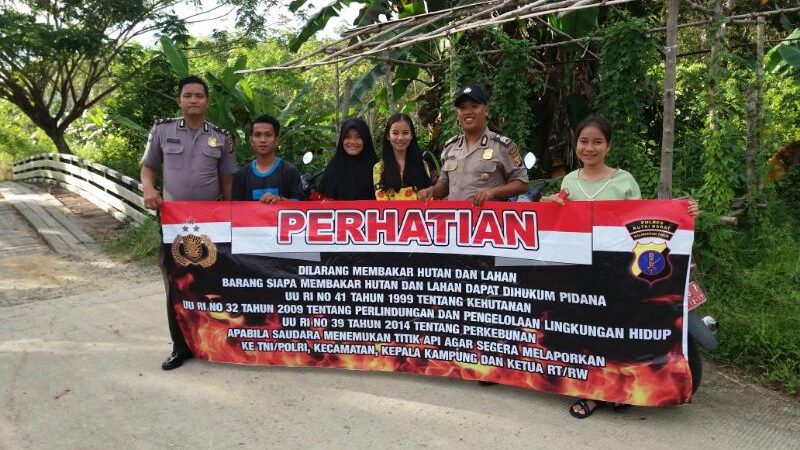 POLSEK PENYINGGAHAN BERIKAN HIMBAUAN DAN LARANGAN KARHUTLA KEPADA MASYARAKAT