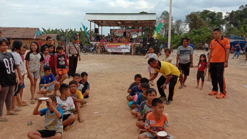 POLSEK SILUQ NGURAI MENGADAKAN LOMBA TRADISIONAL MEMPERINGATI HUT RI KE 74