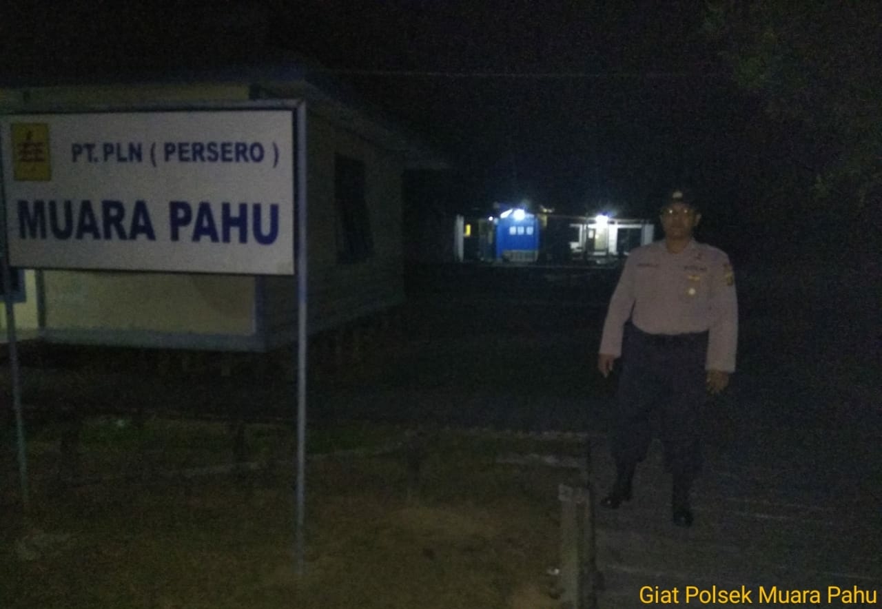 PADA JAM RAWAN POLSEK MUARA PAHU GENCAR MELAKSANAKAN PATROLI RUTIN