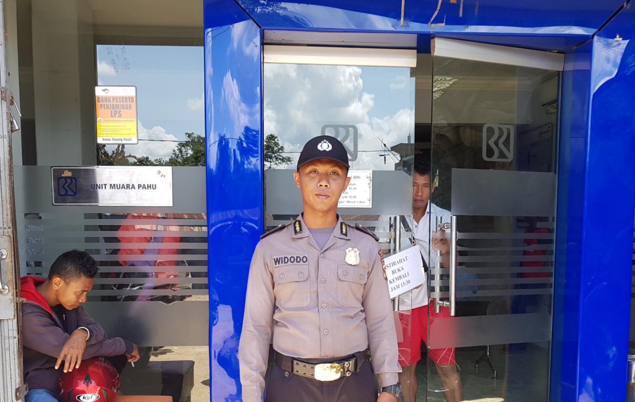 Anggota Polsek Jempang Patroli Bank Bri Guna Cegah Aksi Kejahatan Di