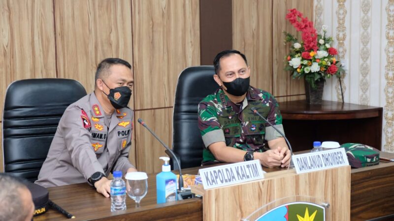 Perkuat Sinergitas dan Soliditas TNI-Polri, Kapolda Kaltim Kunjungi Lanud Dhomber
