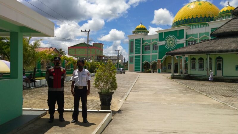 Anggota Polsek Laksanakan Pengamanan Ibadah Sholat Jum’at.