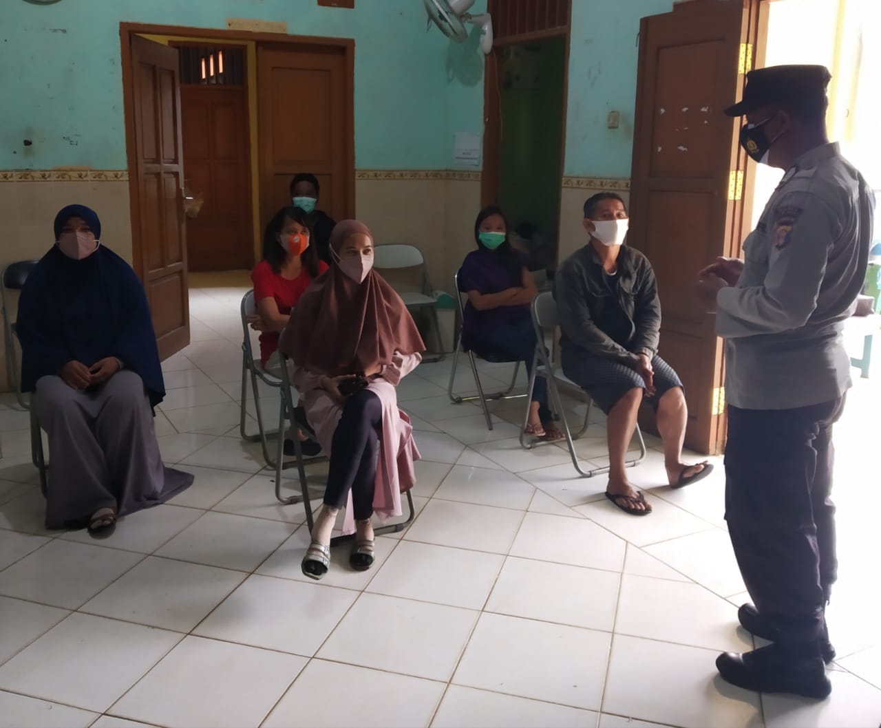 Jumpa Warga Bhabinkamtibmas Sampaikan Himbauan Protokol Kesehatan Covid-19