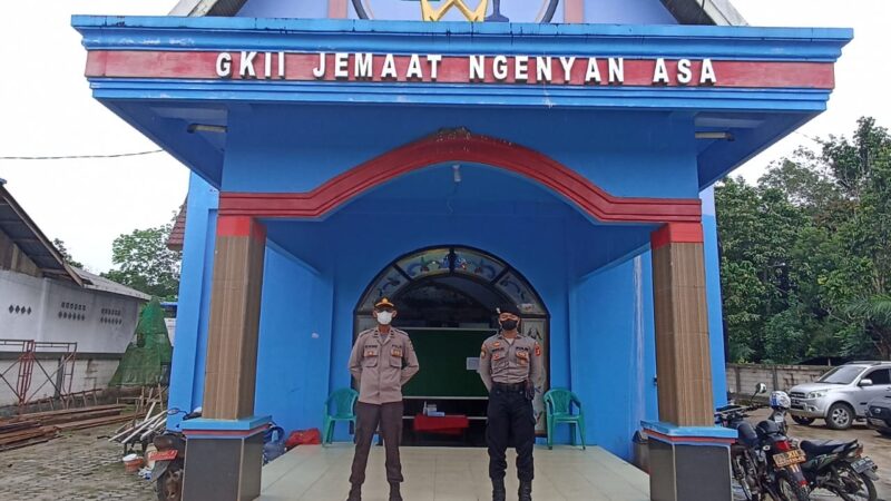 KEGIATAN RUTIN PENGAMANAN GEREJA MINGGU POLRES KUTAI BARAT DAN JAJARAN POLSEK