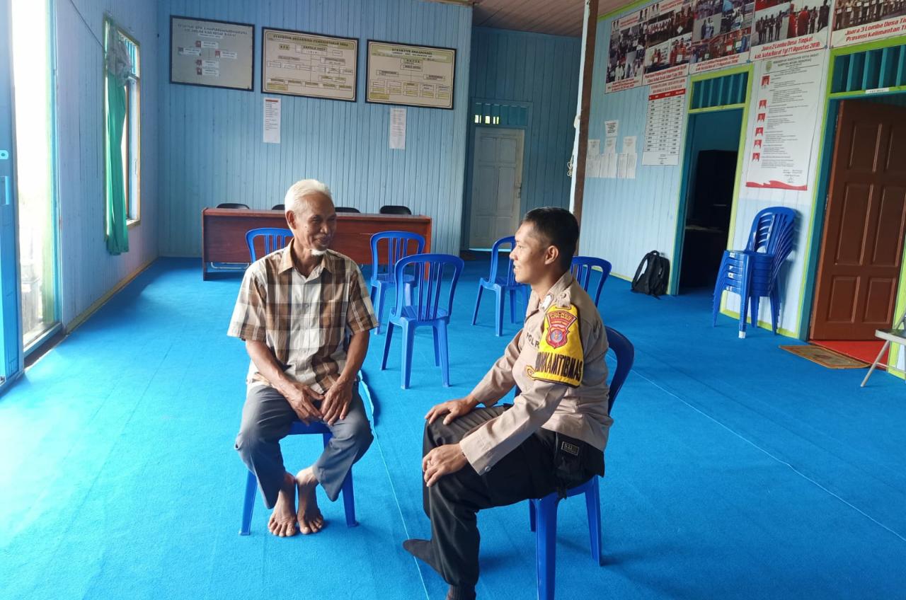 habinkamtibmas Polsek Melak Melaksanakan Giat Sosialisasi Tentang Karhutla