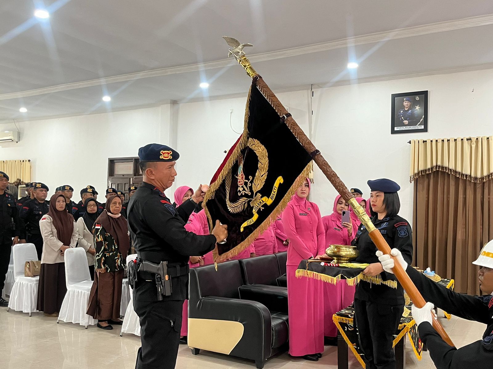 Tradisi Pensucian Dhuaja Menjelang HUT Korps Brimob Polri, Dihadiri Purnawirawan dan Warakawuri Brimob Kaltim