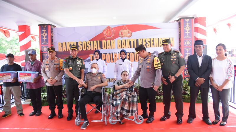 Kapolri dan Panglima TNI Berikan Bantuan Kesehatan Gratis di Maluku