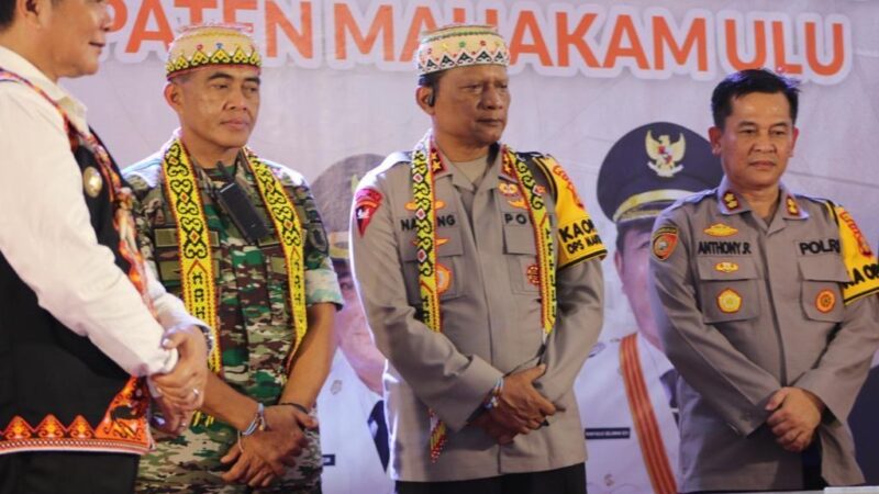 Kapolda Kaltim dan Pangdam VI Mulawarman Dampingi PJ Gubernur Kalimantan Timur dalam Peresmian Fasilitas Pemerintahan Mahakam Ulu