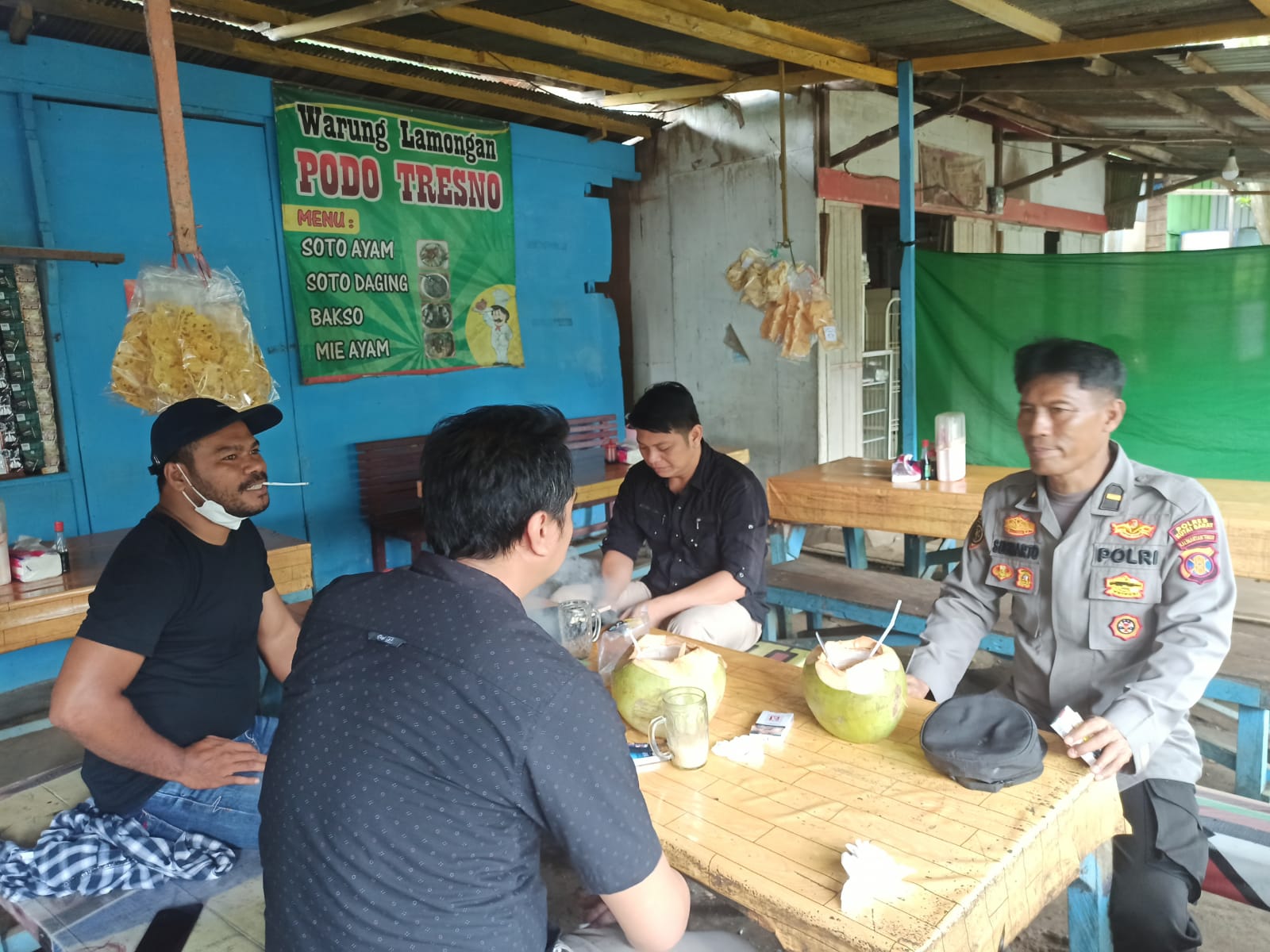 Jum’at Curhat SDM Polres Kutai Barat di Kampung Sendawar