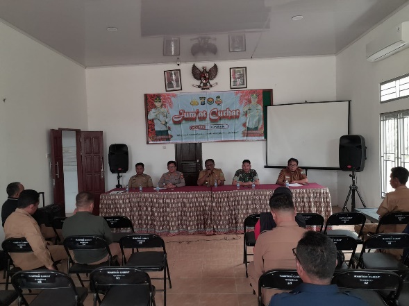 Polsek Bongan Melakukan Giat Jumat Rutin Dengan Masyarakat