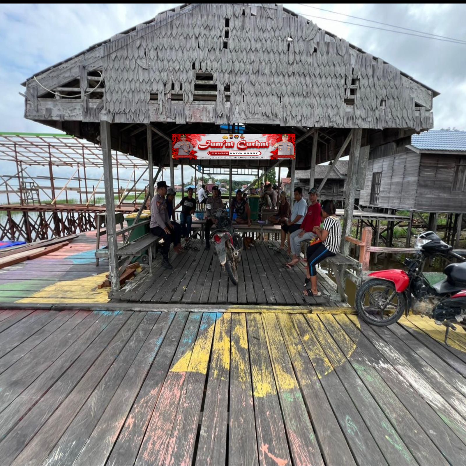 Polsek Jempang Melaksanakan Jumat Curhat Bersama Masyarakat