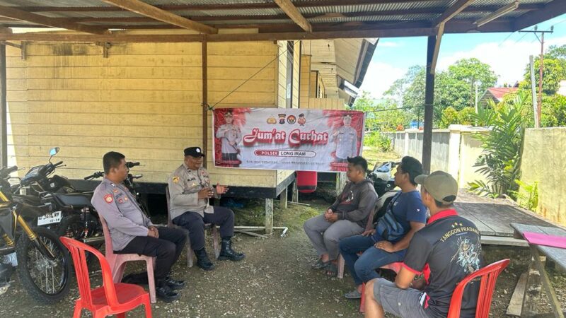 Dalam Rangka Mendengar Keluhan Dan Masukan Masyarakat Polsek Long Iram Merangkumnya Bersama Dengan Jumat Curhat