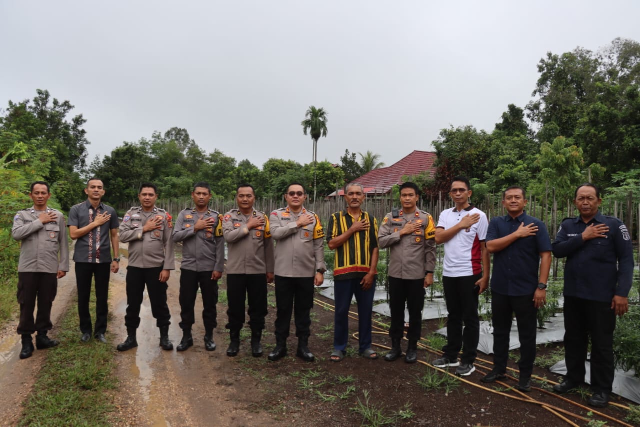 Jumat Curhat Kapolres Kutai Barat Ajak Seluruh Elemen Masyarakat Menjaga Kamtibmas Dalam OMP 2024