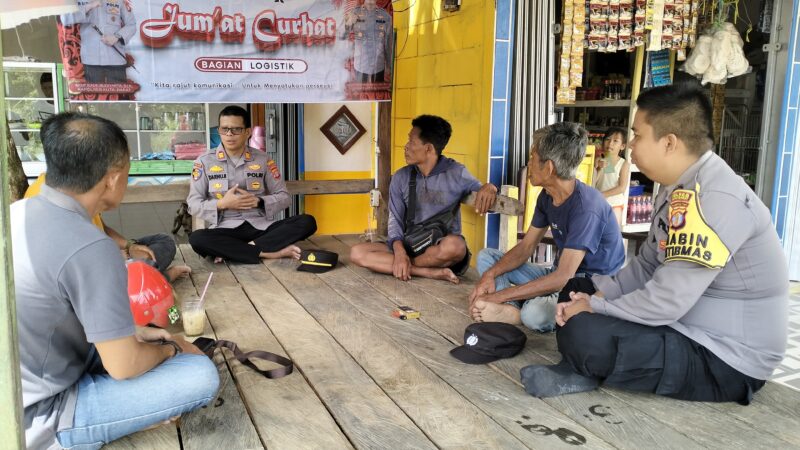 Kapolsek Bongan Melaksanakan Program Kapolri Jumat Curhat Untuk Mendengarkan Keluhan Dan Masukkan Masyarakat