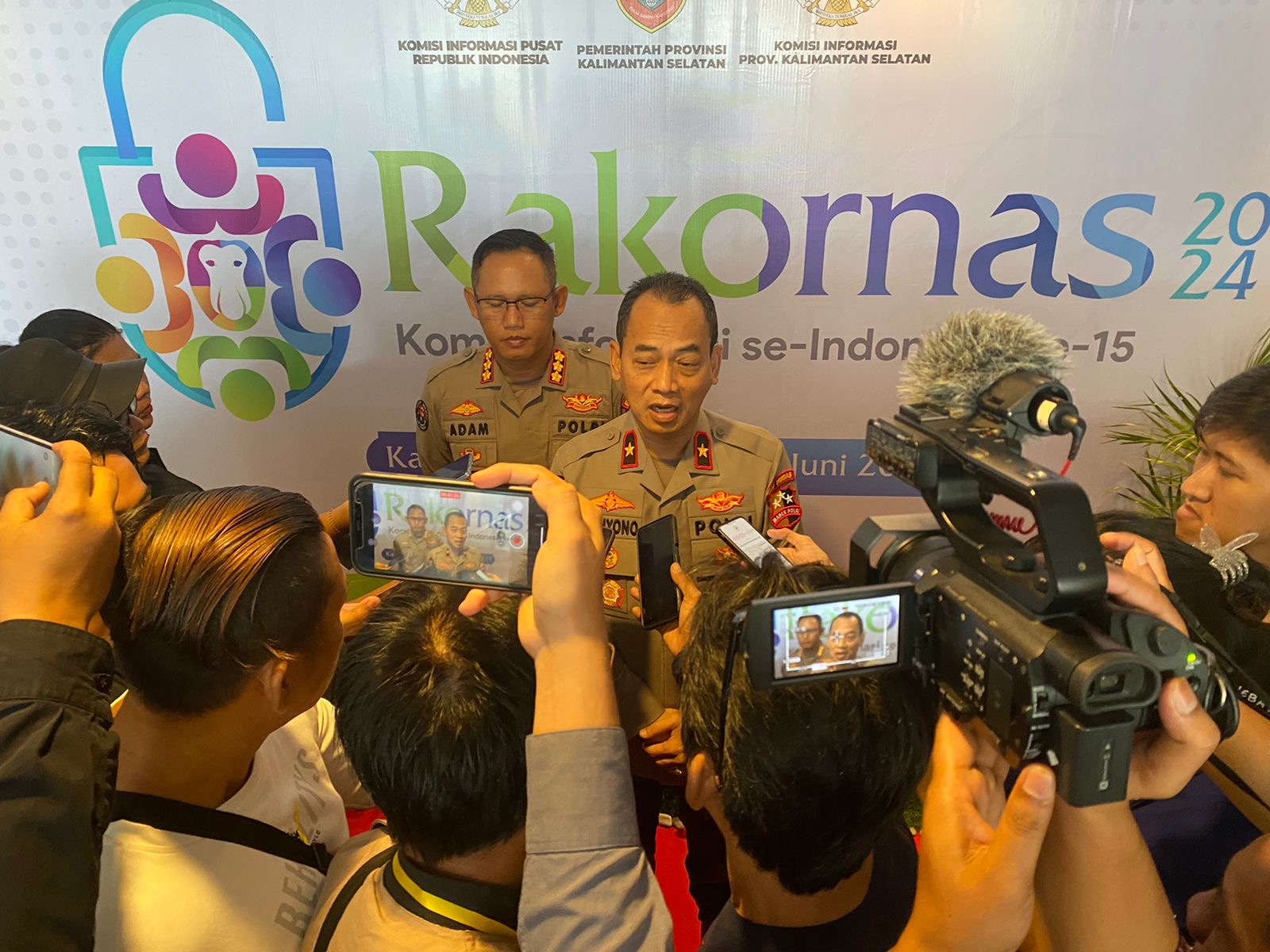 Hadiri Rakornas Ke-15 Komisi Informasi di Kalsel, Karo PID: Polri membuat terobosan positif dengan aplikasi pelayanan terhadap informasi publik