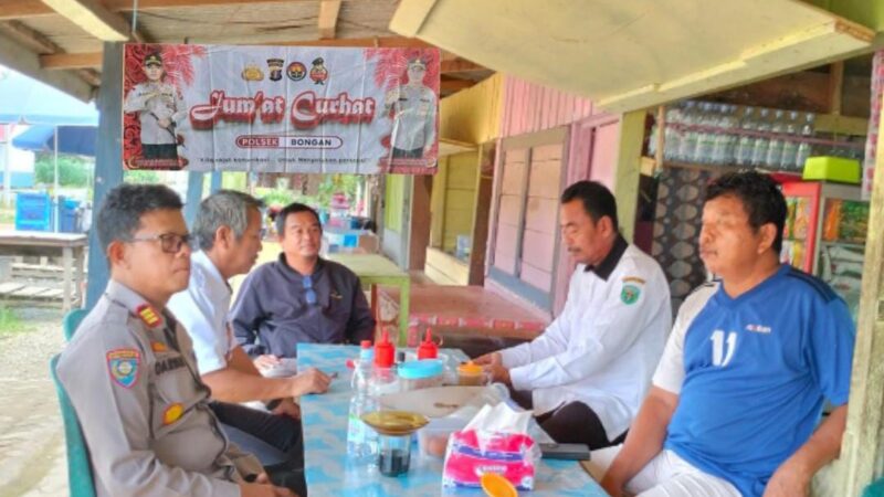 Kapolsek Bongan Laksanakan Giat Jumat Curhat Rutin Dengan Masyarakat