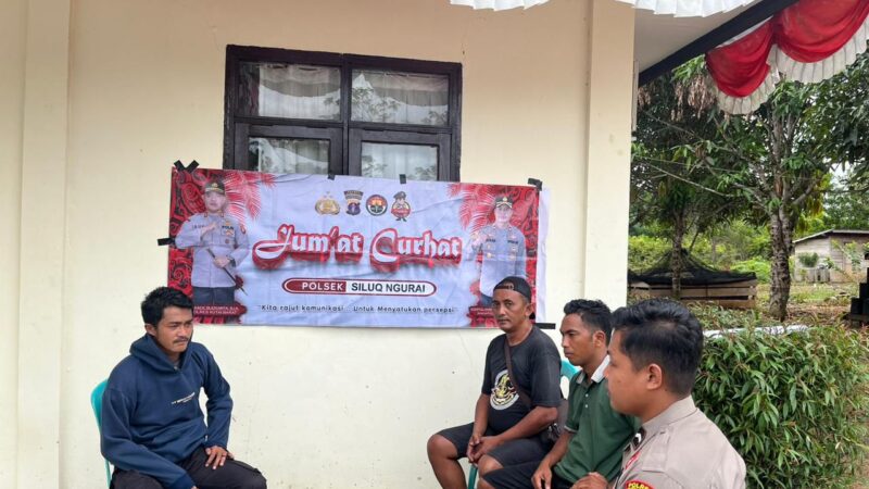 Polsek Siluq Ngurai Laksanakan Giat Jumat Curhat Dengan Warga Masyarakat