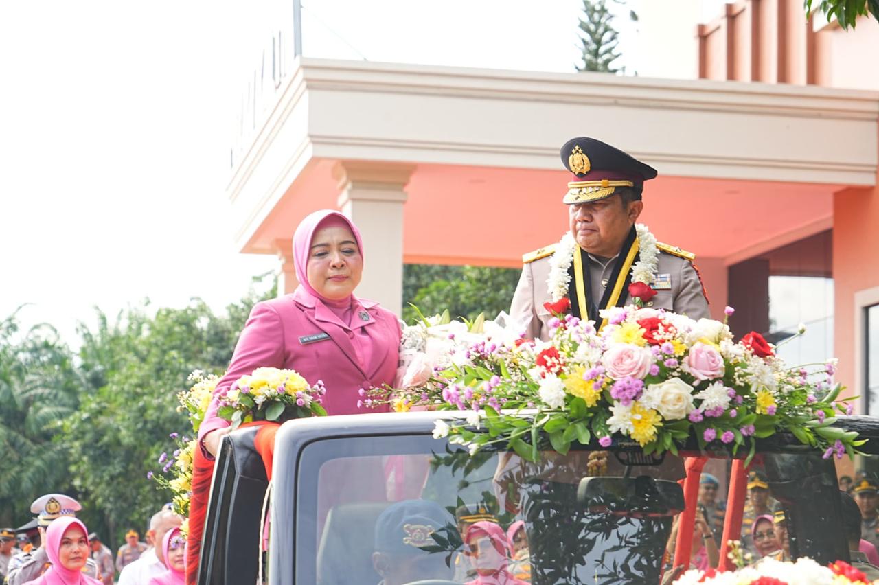 Kapolda Kaltim Pimpin Upacara Pelepasan Purna Wira Bakti Brigjen Pol (PURN) Y. Ruhiyat Hidayat