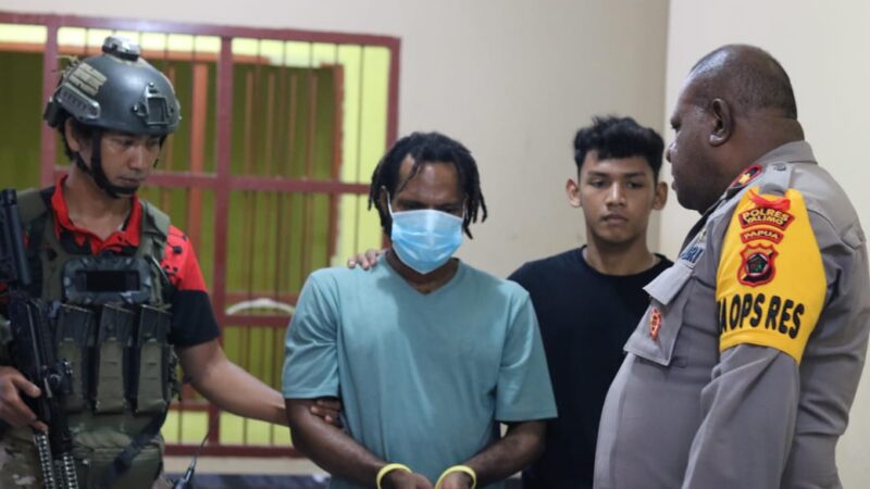 Satu Komplotan KKB Pimpinan Aske Mabel, Nikson Matuan, Digiring ke Polda Papua