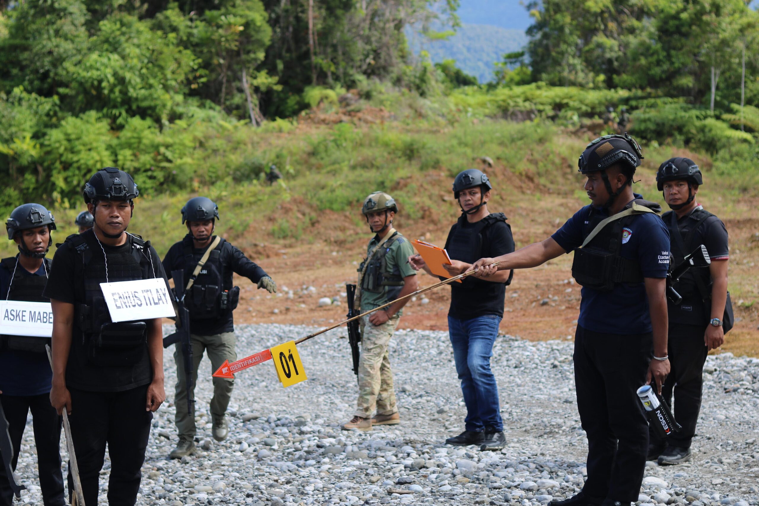 *Satgas Ops Damai Cartenz Secara Profesional Gelar Rekonstruksi Keterlibatan Nikson Matuan Saat Penembakan Anggota Brimob*