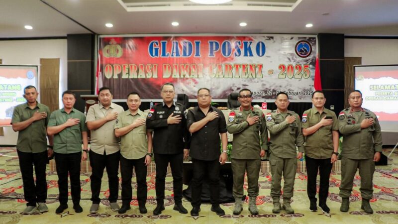 *Tingkatkan Kemampuan Personel, Ops Damai Cartenz-2025 Gelar Gladi Posko di Kota Jayapura*