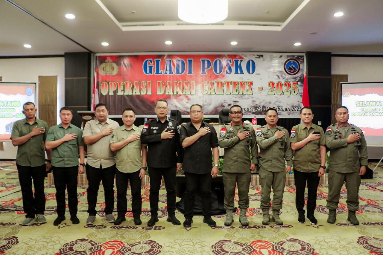 *Tingkatkan Kemampuan Personel, Ops Damai Cartenz-2025 Gelar Gladi Posko di Kota Jayapura*