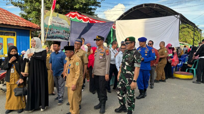 SAT POLAIRUD DAn POLSEK MELAK POLRES KUBAR AMANKAN ACARA PEMBUKAAN FESTIVAL RAMADHAN DI KECAMATAN MELAK