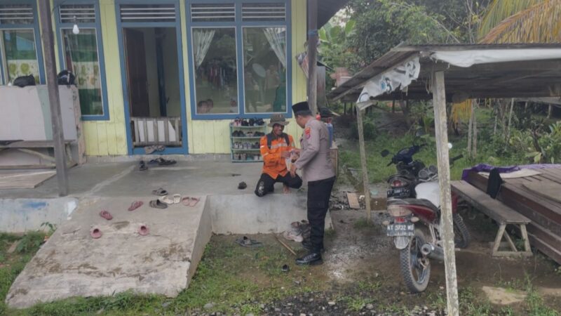 Polsek Long Iram Berbagi Takjil Ramadhan, Wujud Kepedulian dan Kebersamaan Terhadap Sesama