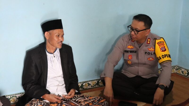 Kapolres Kutai Barat Silaturahmi dengan Ketua MUI dalam Rangkaian Giat Ramadhan 1446 H