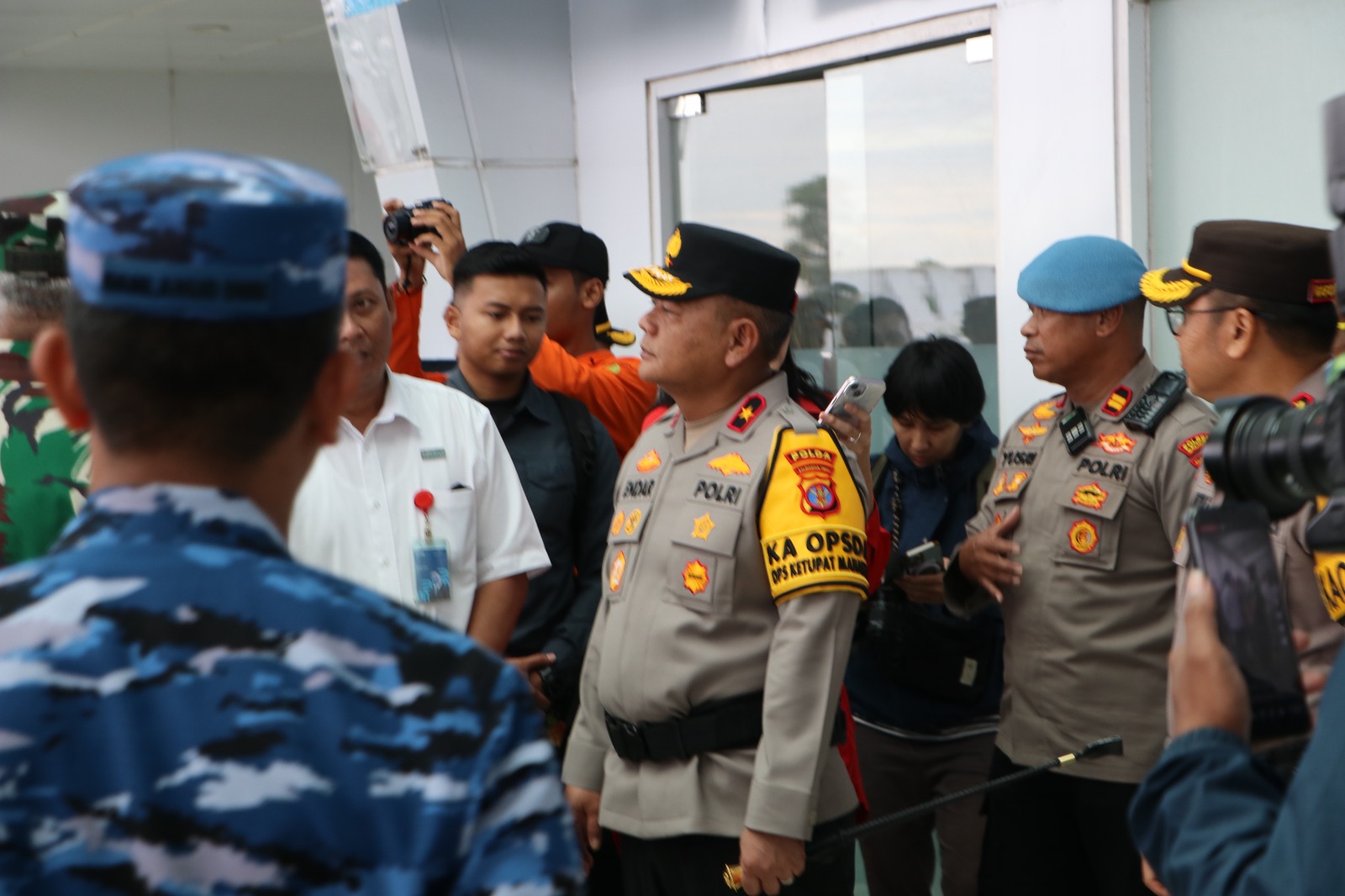 Polda Kaltim Lakukan Pengecekan Pos Terpadu di Bandara SAMS Sepinggan dalam Rangka Operasi Ketupat Mahakam 2025