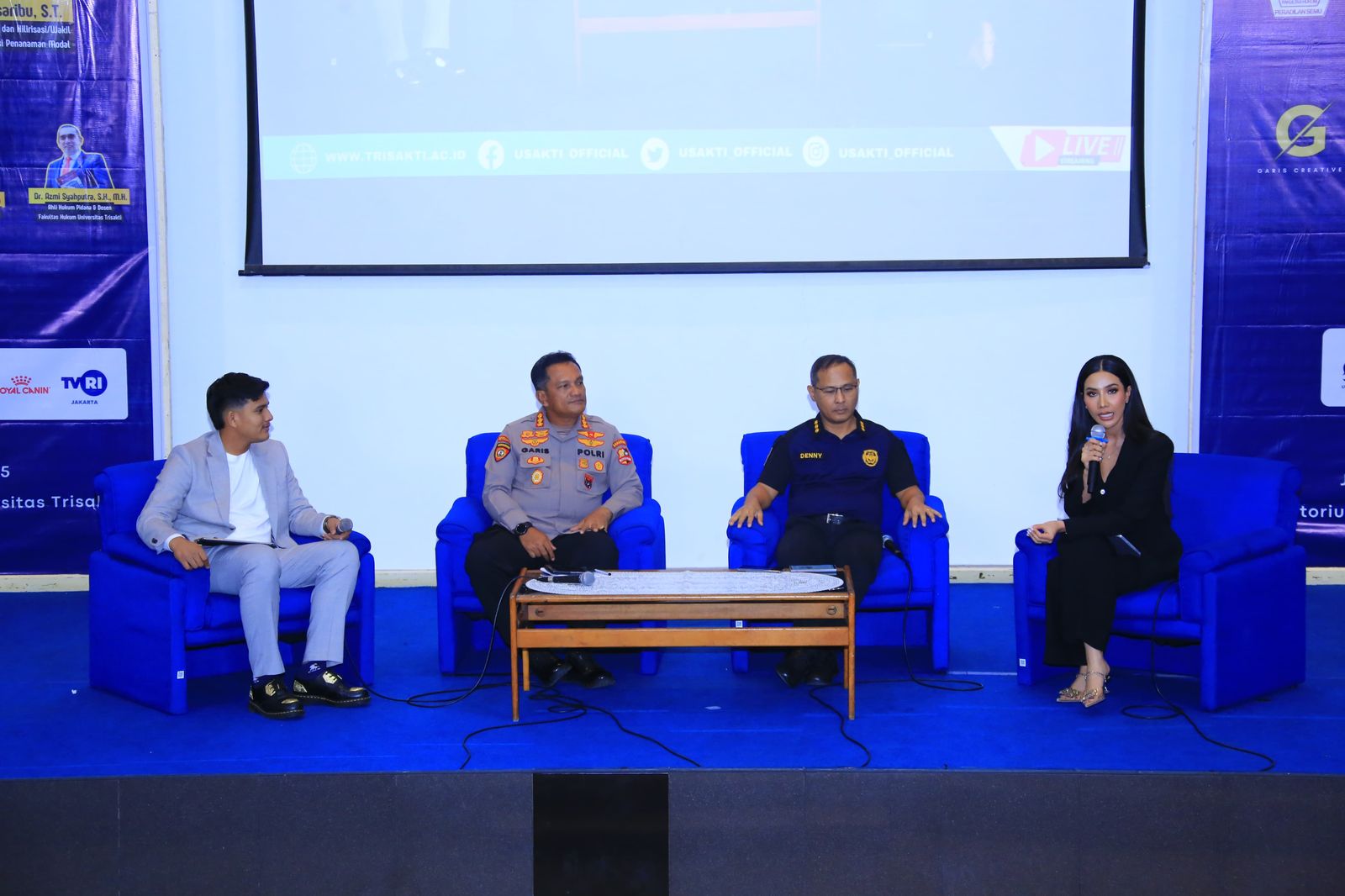 *Seminar Nasional Menuju Indonesia Canine Bahas Kolaborasi Antarlembaga Dalam Pelacakan Barang Ilegal di Bandara*